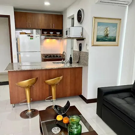 Zona Norte, Morro Frente Al Mar, Apartamento *